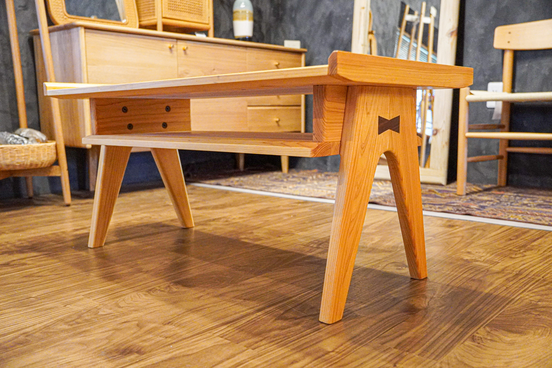 A-PLANのコーヒーテーブル